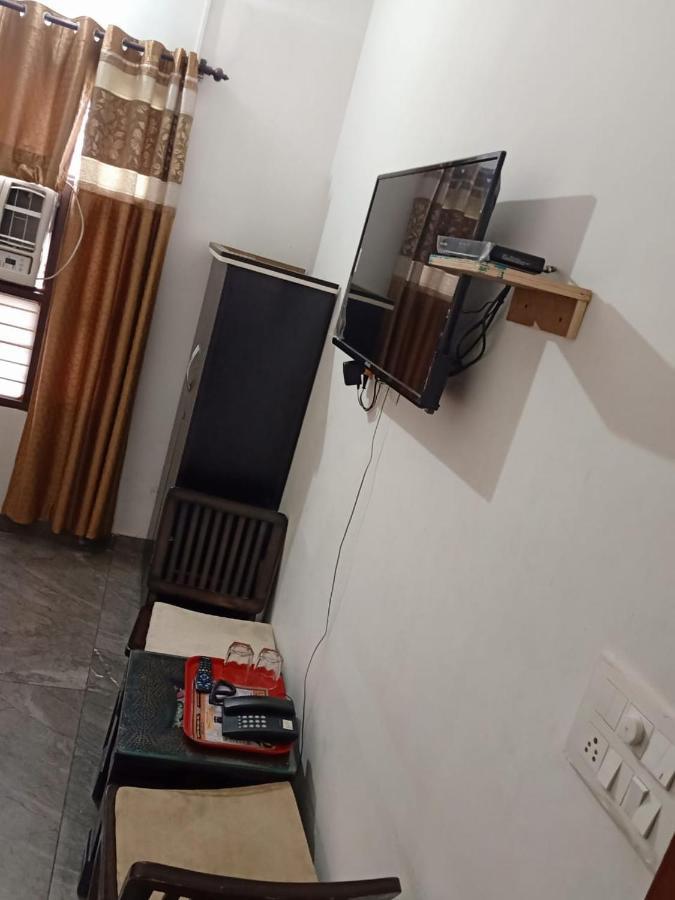 Shivjot Hotel Kharar 외부 사진