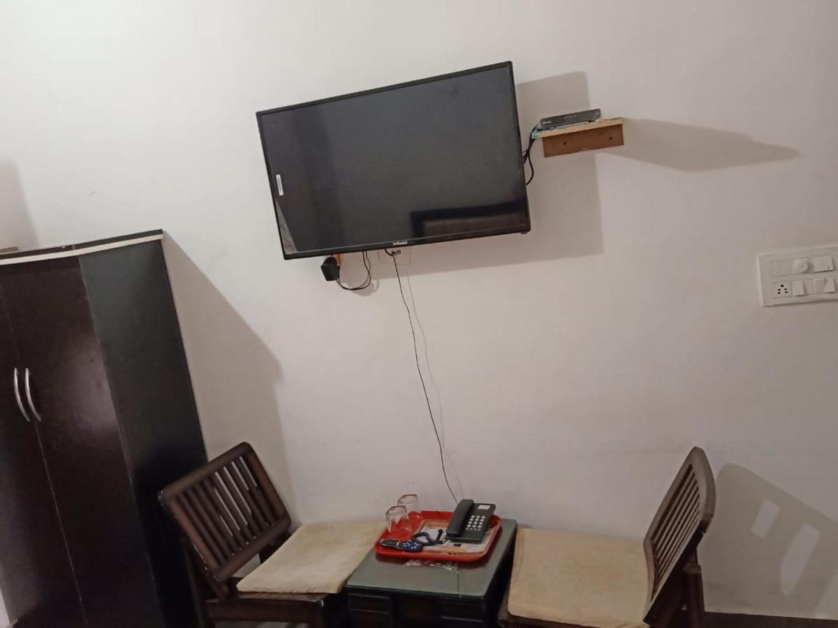Shivjot Hotel Kharar 외부 사진