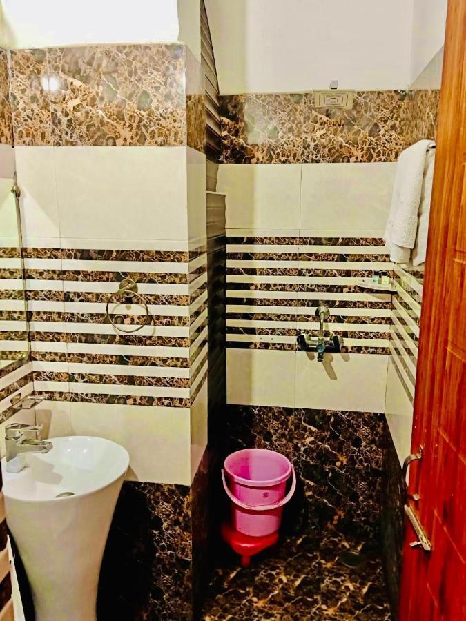 Shivjot Hotel Kharar 외부 사진