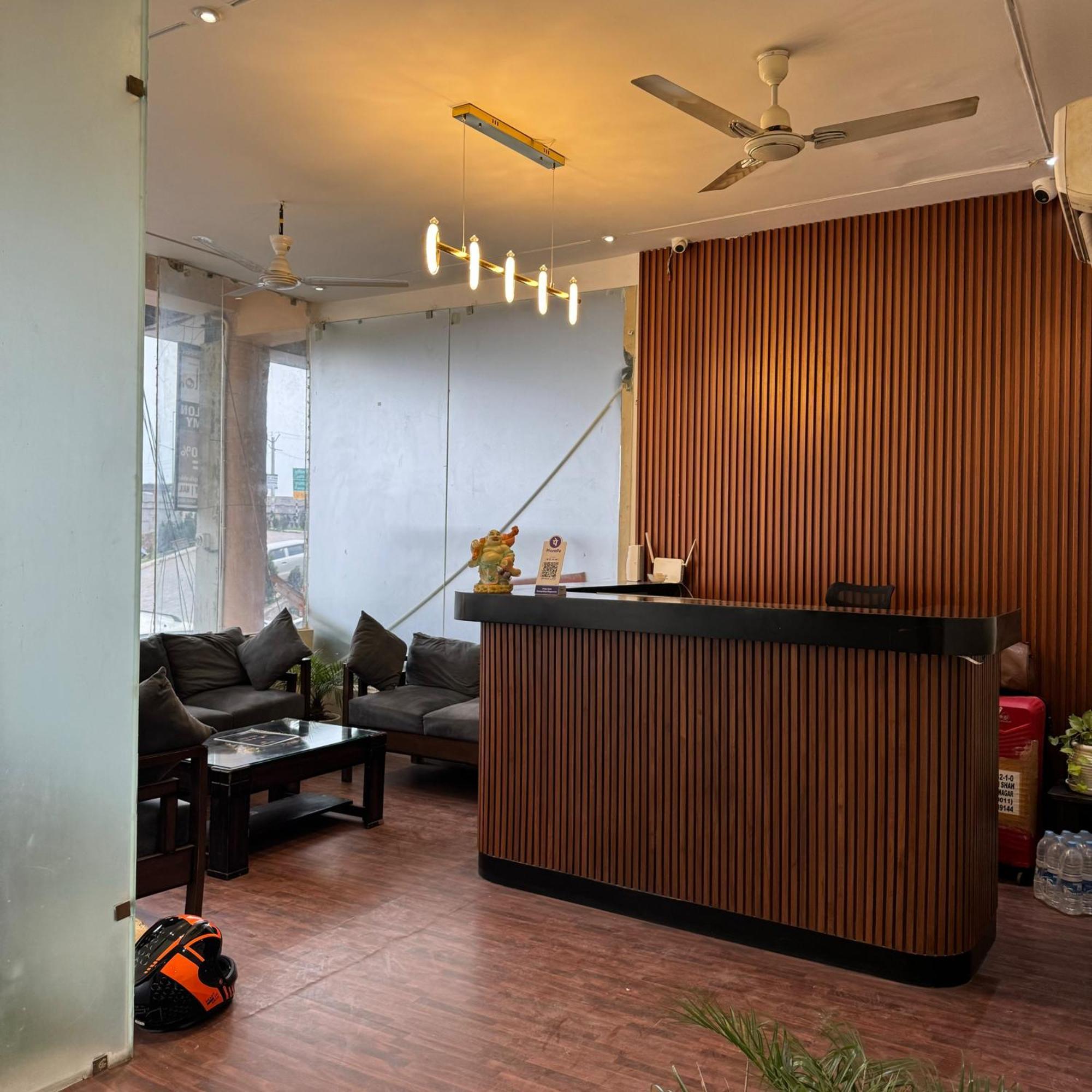 Shivjot Hotel Kharar 외부 사진
