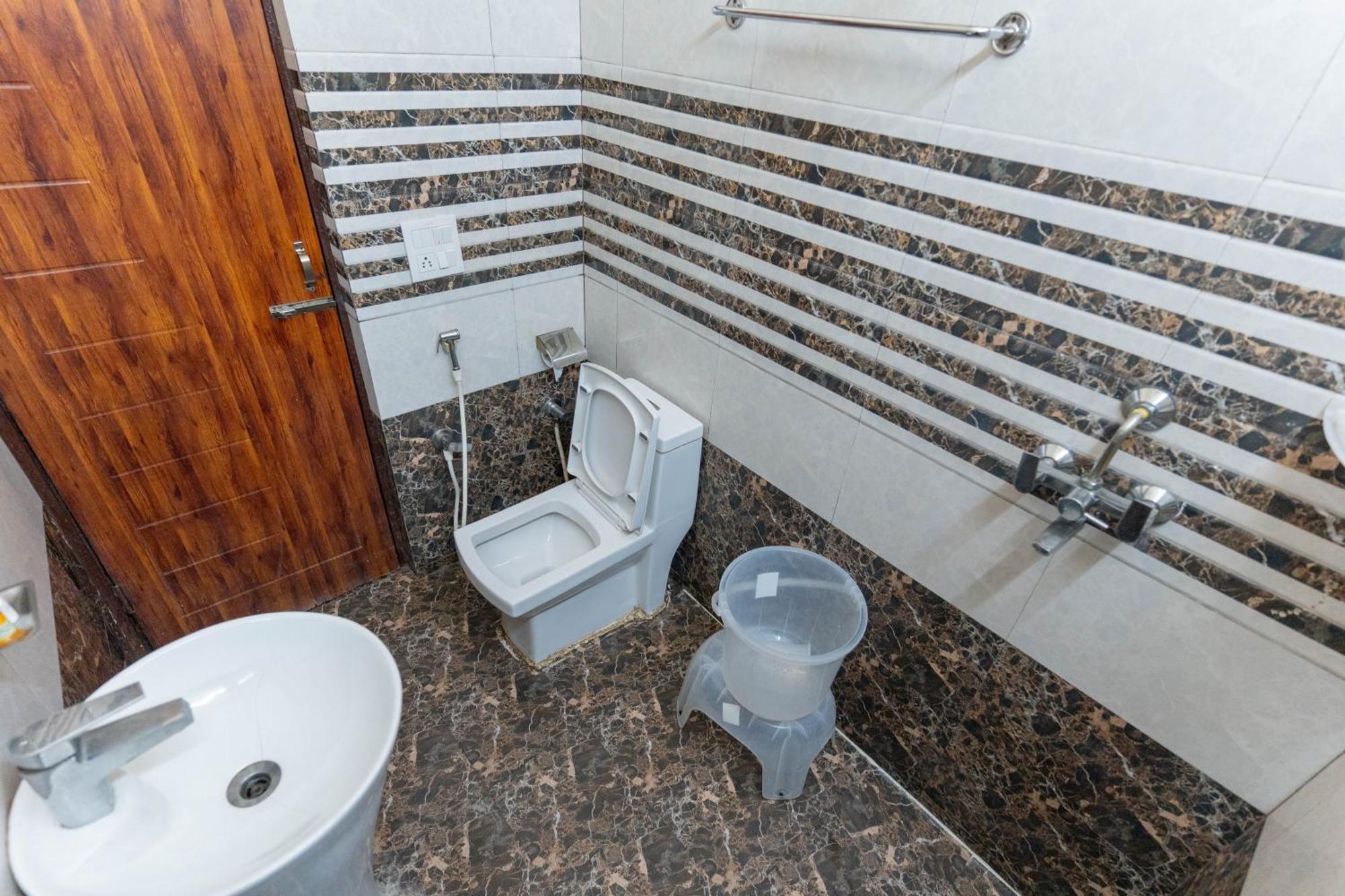 Shivjot Hotel Kharar 외부 사진