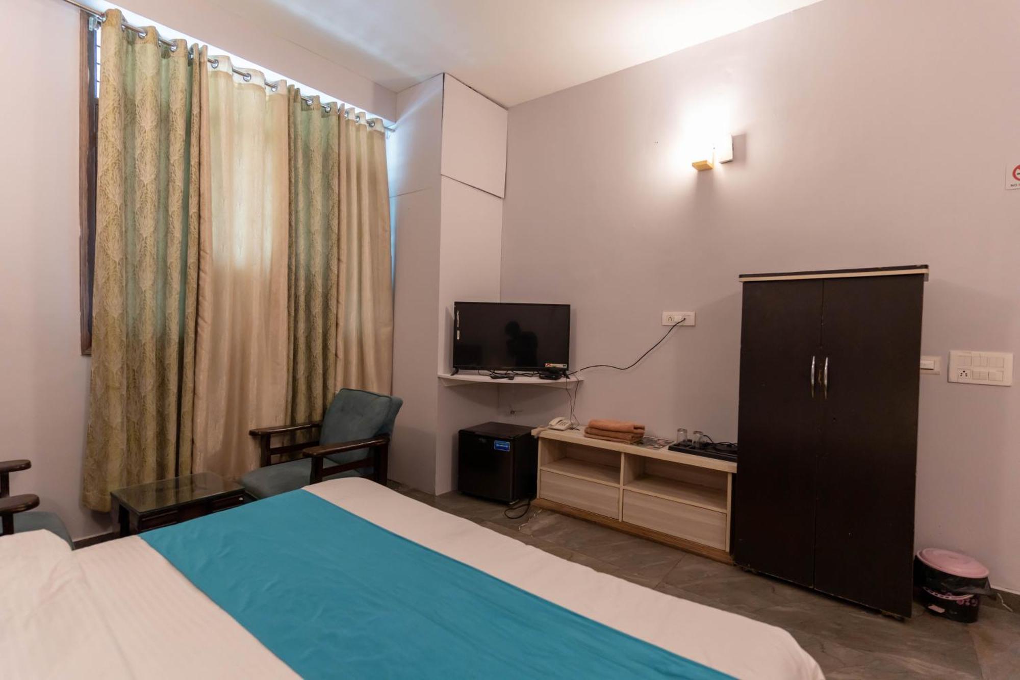 Shivjot Hotel Kharar 외부 사진